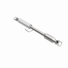 Load image into Gallery viewer, MagnaFlow Direct Fit Catalytic Conv 11-14 Sonata 2.4L Underbody (OEM Grade Federal / EPA Compliant)