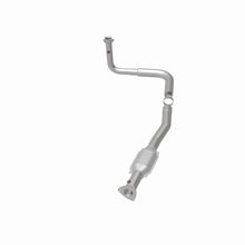 Load image into Gallery viewer, MagnaFlow Direct Fit Catalytic Converter 97-00 GM Van 5.7L Lf