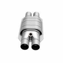 Load image into Gallery viewer, MagnaFlow Universal Catalytic Converter 2 D/D W/O2 Boss
