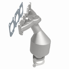 Load image into Gallery viewer, MagnaFlow Direct Fit Catalytic Converter 2008 Hyundai Sonata 3.3L