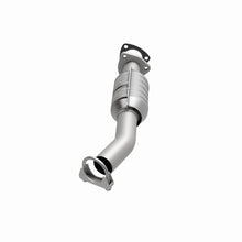 Load image into Gallery viewer, MagnaFlow Direct Fit Catalytic Converter 04-05 Suzuki Forenza 2.0L