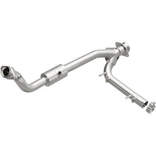 Load image into Gallery viewer, MagnaFlow Direct Fit Catalytic Converter 05-06 Lincoln Navigator 5.4L w/ 3in Main Piping