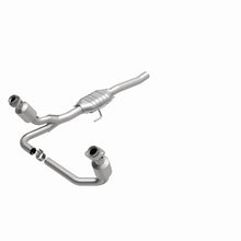 Load image into Gallery viewer, MagnaFlow Direct Fit Catalytic Converter 00-03 Dodge Dakota 2WD 4.7L