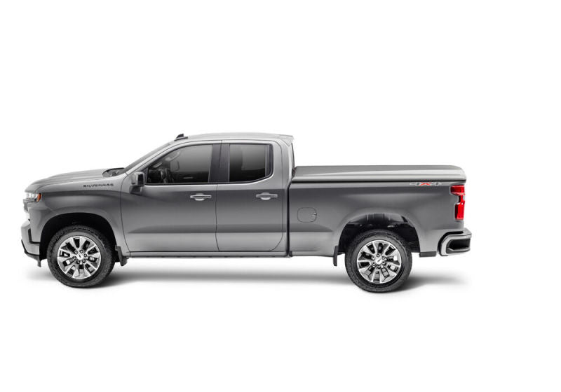 UnderCover 19-20 Chevy Silverado 1500 5.8ft Elite LX Bed Cover - Oakwood Metallic UC1178L-GE0