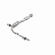 Load image into Gallery viewer, MagnaFlow Direct Fit Catalytic Converter Chevy Astro 00-04 4.3L