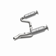 Load image into Gallery viewer, MagnaFlow Direct Fit Catalytic Converter Raider 2006 8 4.7L