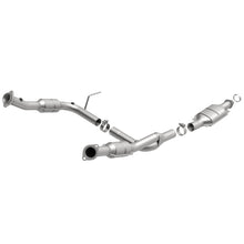 Load image into Gallery viewer, MagnaFlow Direct Fit Catalytic Converter Explorer 02-04 4.6L OEM