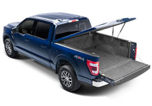 Load image into Gallery viewer, UnderCover 2021 Ford F-150 Crew Cab 5.5ft Elite LX Bed Cover - Oxford White