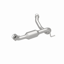 Load image into Gallery viewer, MagnaFlow Direct Fit Catalytic Converter 10-12 Toy FJ/4Runner 4.0L