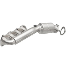 Load image into Gallery viewer, MagnaFlow Direct Fit Catalytic Converter 02-04 Volkswagen Passat 4.0L