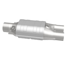 Load image into Gallery viewer, MagnaFlow Universal Catalytic Converter 2.5inch/2inch single/dual w/ O2