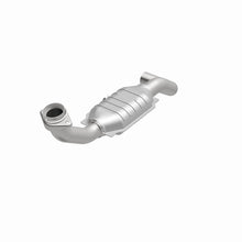 Load image into Gallery viewer, MagnaFlow Direct Fit Catalytic Converter 03-05 Ford Expedition/05-06 Lincoln Navigator 5.4L D/S
