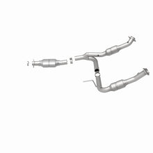 Load image into Gallery viewer, MagnaFlow Direct Fit Catalytic Converter Explorer 02-04 4.6L OEM