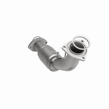 Load image into Gallery viewer, MagnaFlow Direct Fit Catalytic Converter 99-02 Toyota 4 Runner 3.4L Front