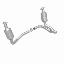 Load image into Gallery viewer, MagnaFlow Direct Fit Catalytic Converter OEM 2004 Dodge Dakota Underbody