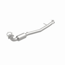 Load image into Gallery viewer, MagnaFlow Direct Fit Catalytic Converter 07-09 Range Rover v8 4.2/4.4L OEM Underbody