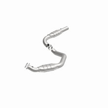 Load image into Gallery viewer, MagnaFlow Direct Fit Catalytic Converter 03-09 GM 2500/3500 Driver Side