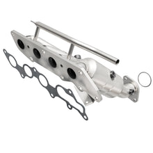 Load image into Gallery viewer, MagnaFlow Direct Fit Catalytic Converter 03-04 Ford Focus 2.3L Manifold (Eng Code Z)