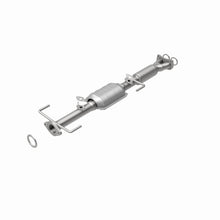 Load image into Gallery viewer, MagnaFlow Direct Fit Catalytic Converter 95-96 Previa 2.4L