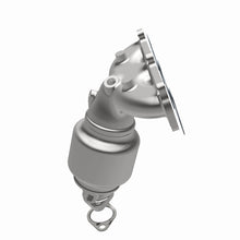 Load image into Gallery viewer, MagnaFlow Direct Fit Catalytic Converter 07-09 Hyundai Santa Fe 2.7L