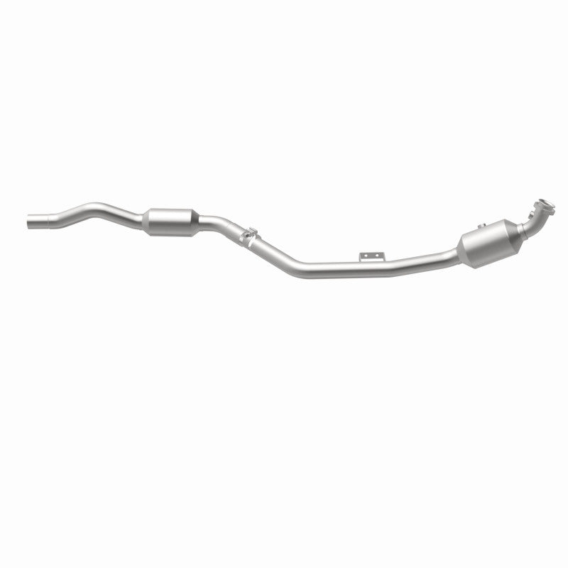 MagnaFlow Direct Fit Catalytic Converter OEM 2007 Mercedes-Benz E350 Underbody - 69.125in Length 5411666
