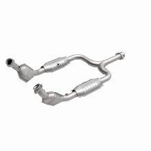 Load image into Gallery viewer, MagnaFlow Direct Fit Catalytic Converter 01-04 Ford Mustang 3.8L CA