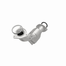 Load image into Gallery viewer, MagnaFlow Direct Fit Catalytic Converter 00-04 Toyota Tacoma 3.4L California