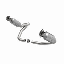 Load image into Gallery viewer, MagnaFlow Direct Fit Catalytic Converter Dakota 05-06 6 3.7L