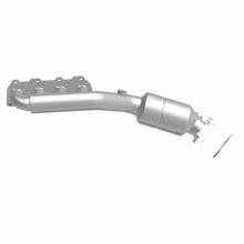 Load image into Gallery viewer, MagnaFlow Direct Fit Catalytic Converter 02-04 VW Passat 4.0L