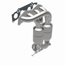 Load image into Gallery viewer, MagnaFlow Direct Fit Catalytic Converter 01-03 Toyota Rav4 2.0L L4