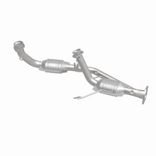 Load image into Gallery viewer, MagnaFlow Direct Fit Catalytic Converter 96-99 Taurus Code U AXOD 49
