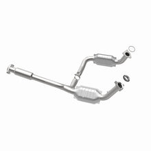 Load image into Gallery viewer, MagnaFlow Conv DF 05-06 GMC Envoy XL Denali