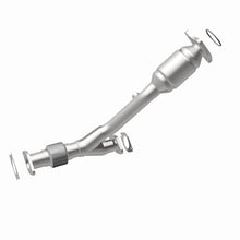 Load image into Gallery viewer, MagnaFlow Direct Fit Catalytic Converter G6- 05-06 6 3.5L OEM REAR