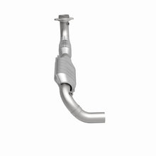 Load image into Gallery viewer, MagnaFlow Direct Fit Catalytic Converter 01 Ford Trucks 5.4L