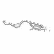 Load image into Gallery viewer, MagnaFlow Direct Fit Catalytic Converter 95-97 Continental 4.6 front