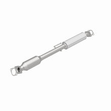 Load image into Gallery viewer, MagnaFlow Direct Fit Catalytic Conv 11-14 Sonata 2.4L Underbody (OEM Grade Federal / EPA Compliant)