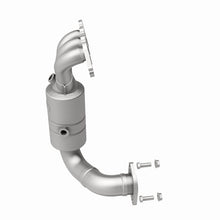 Load image into Gallery viewer, MagnaFlow Direct Fit Catalytic Converter 07-09 Chrysler Sebring 2.7L