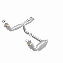Load image into Gallery viewer, MagnaFlow Direct Fit Catalytic Converter 99-00 Chevy Pickups 4.3L
