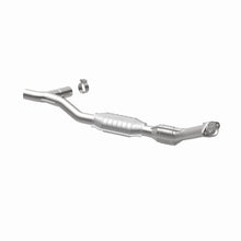 Load image into Gallery viewer, MagnaFlow Direct Fit Catalytic Converter 98 Ford Expedition 5.4L