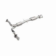 Load image into Gallery viewer, MagnaFlow Direct Fit Catalytic Converter 00-04 S10/Sonoma 4.3L