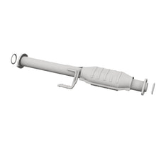 Load image into Gallery viewer, MagnaFlow Direct Fit Catalytic Converter 02-04 Tacoma 3.4L rear 50S