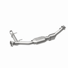 Load image into Gallery viewer, MagnaFlow Direct Fit Catalytic Converter 03 Lincoln Navigator 5.4L