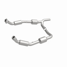 Load image into Gallery viewer, MagnaFlow Direct Fit Catalytic Converter 2008+ Ford E-150 4.6L
