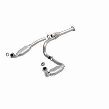 Load image into Gallery viewer, MagnaFlow Direct Fit Catalytic Converter 2002 Chevy E 1500 Van 4.3L
