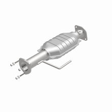 Load image into Gallery viewer, MagnaFlow Direct Fit Catalytic Converter 00-04 Jeep Wrangler 4.0L Rear/2.4L/2.5L