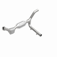 Load image into Gallery viewer, MagnaFlow Direct Fit Catalytic Converter 97-98 Ford F-150 4.6L