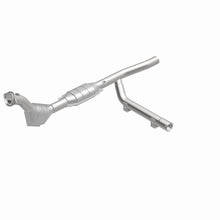Load image into Gallery viewer, MagnaFlow Direct Fit Catalytic Converter 97-98 Ford Expedition 4.6