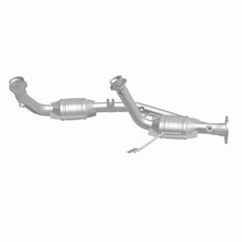 Load image into Gallery viewer, MagnaFlow Direct Fit Catalytic Converter 96-99 Ford Taurus3.0L 50S