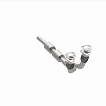 Load image into Gallery viewer, MagnaFlow Direct Fit Catalytic Converter 02-05 Golf 2.8L Underbody
