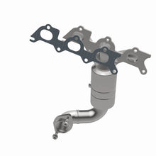 Load image into Gallery viewer, MagnaFlow DF Cat Conv 07-11 Chrysler Sebring 2.7L Fr Manifold / 08-10 Dodge Avenger 2.7L Fr Manifold